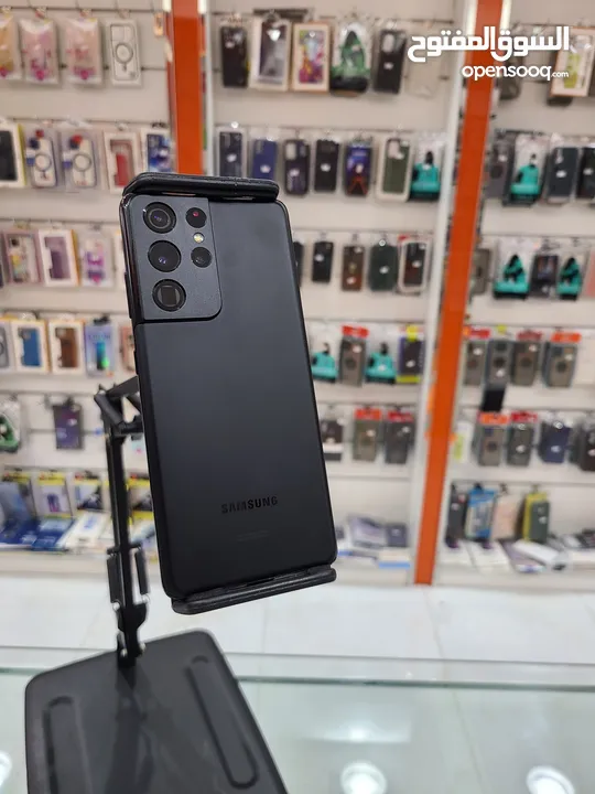 الجوال الرهيب S21ultra 512gb نظيييف جدا  مع كرتونة بدون اي خدوش و بدون اي مشاكل