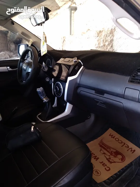 بكب ايسوزو ديماكس LS نشمي 4×4 موديل2016 قصة2017  فحص كامل الصنف الاول محرك 3000 على وضع الشركه