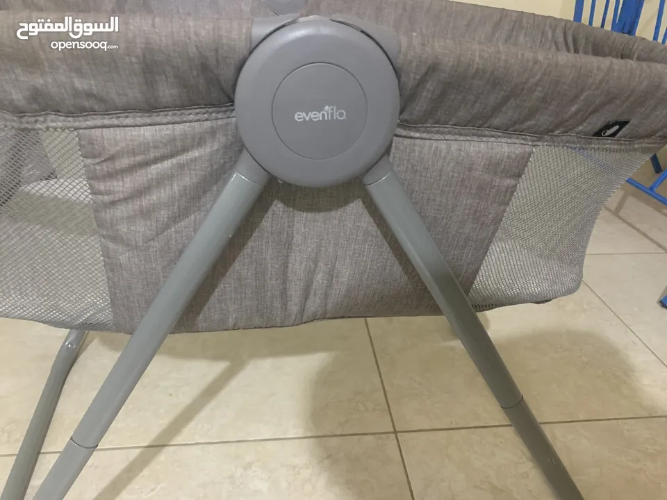 سرير اطفال