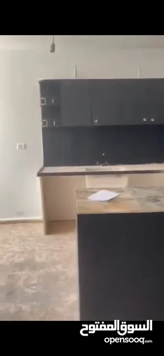 شقة مفروشة جزئيا للبيع نابلس - مساحة 100 م2