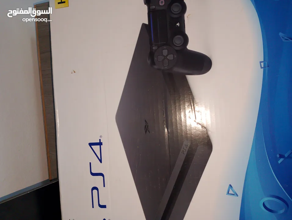 بليستيشن 4 /ps4  بحالة ممتازة وبسعر ممتاز