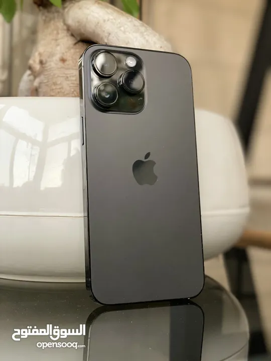 iPhone 14 Pro Max   ايفون 14 بروماكس بحالة ممتازة بطارية 92٪؜ وأبل كير فعال