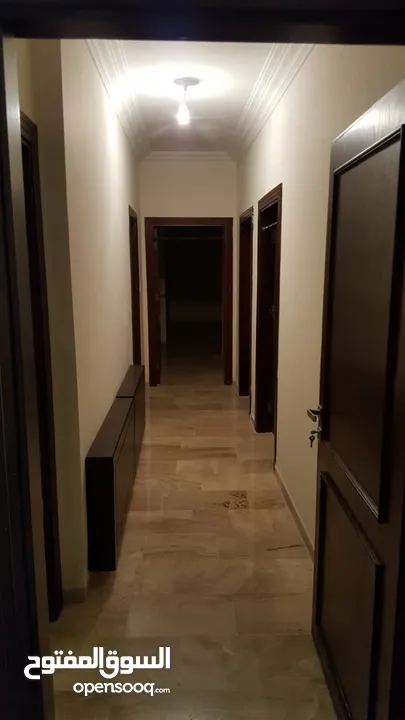 شقه مع روف مميزه للبيع