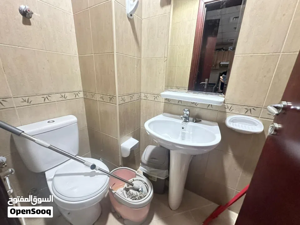 z9غرفة و صالة للبيع اطلالة مفتوحة بسعر مميز جدا-سعر استديو -تملك حر -موقع مميز -ابراج سيتي تاور