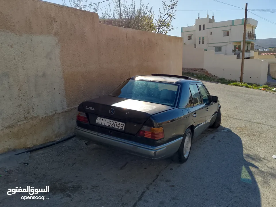 مارسيدس بطه لبيع. موديل 1990 ماتور200 اسود  قير عادي 5 غيار من بلالدها