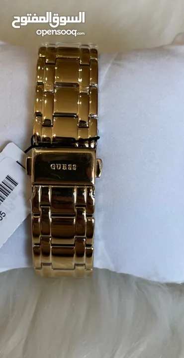 ساعة GUESS بسعر مغري ساعة غنية عن التعريف eye-catching / luxurious, stylish / fancy