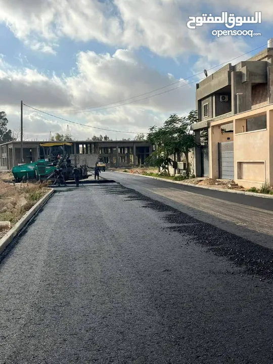 للبيع قطعة أرض سكنية في مدينة طرابلس منطقة الهضبة القاسى مقابل وزارة الثقافة
