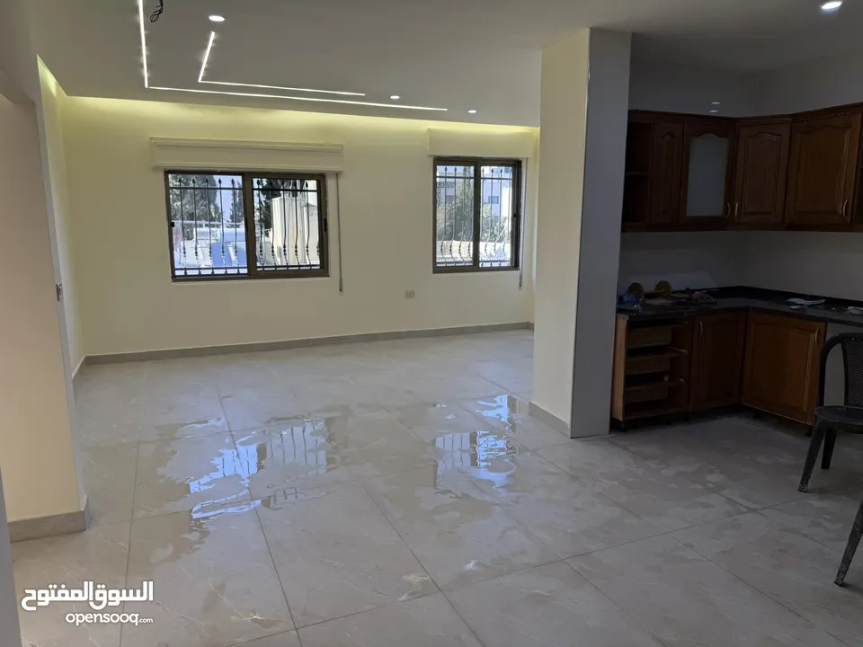 شقة صغيرة غرفتين الجندويل خلف فندق لارسا من المالك