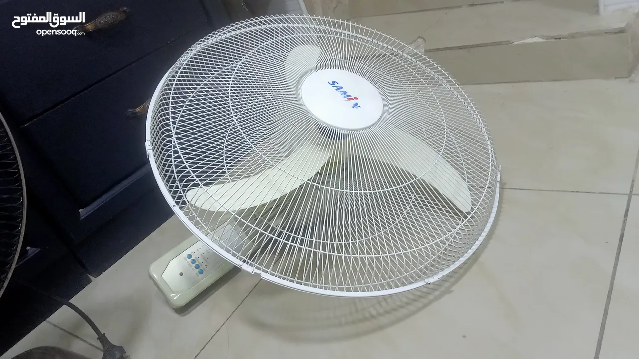 مراوح مستعمله  بحاله ممتازه مع الفحص سعر المروحه عشر دنانير
