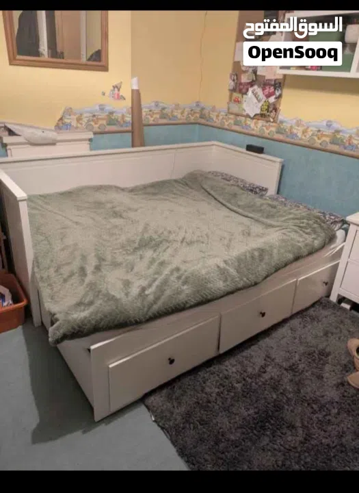 IKEA HEMNES daybed in excellent condition – used for only 2 months. Comes with a comfortable IKEA