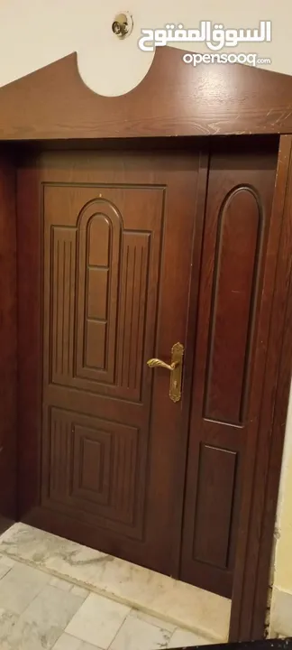 شقة طابق شبه ارضي للبيع بداعي السفر