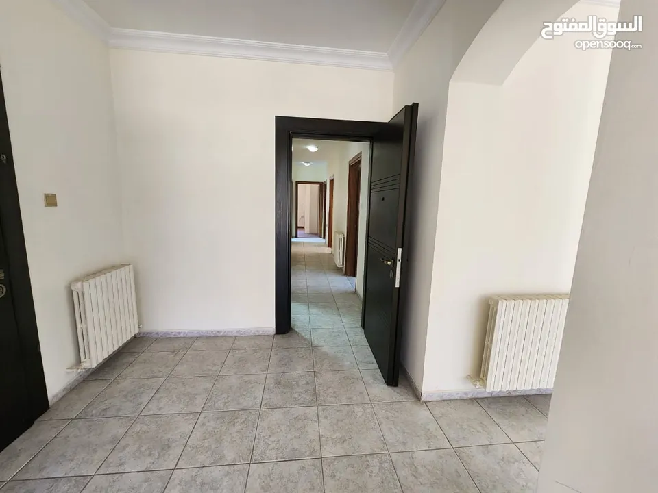 شقة فارغة للإيجار في عبدون - ref : 14626
