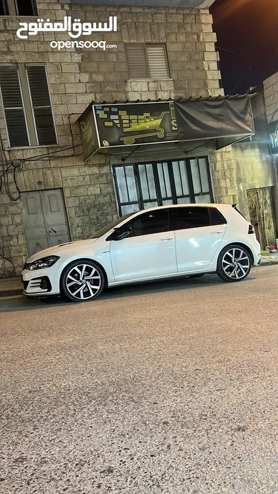 Gti mk7.5  stage 2 اسيوتك اجزوز Atm  طارة ليد كاربون فايبر دفيوزر اصلي ماكستون بدون شفة