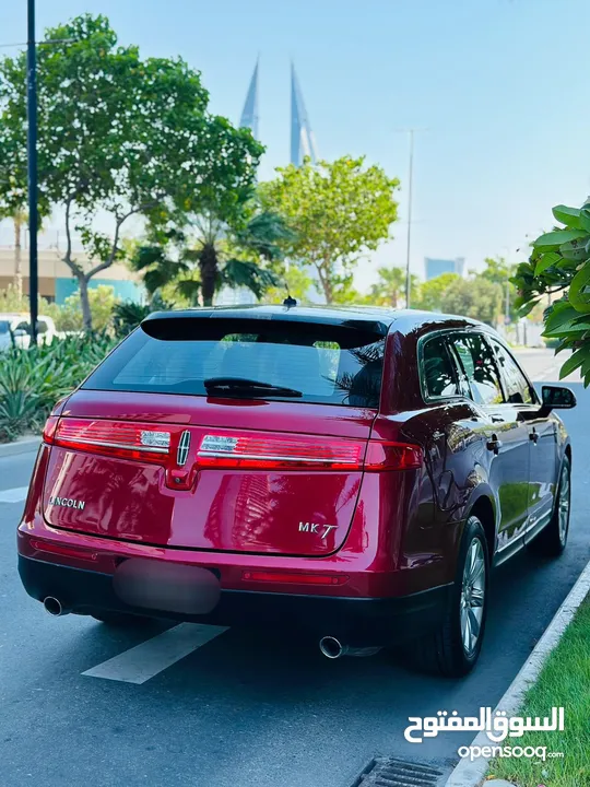 LINCOLN MKT  Year-2014. Single owner used car.Fully Loaded Luxury 7 Seater Crossover with panoramic