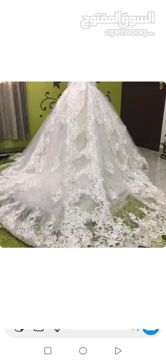 فستان زفاف فخم