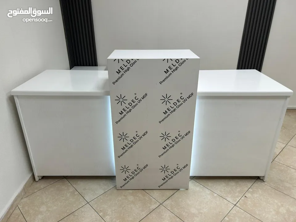 مكتب استقبال جديد تفصيل لم يستعمل مع اضاءة 500 دينار قابل للمفاوضة
