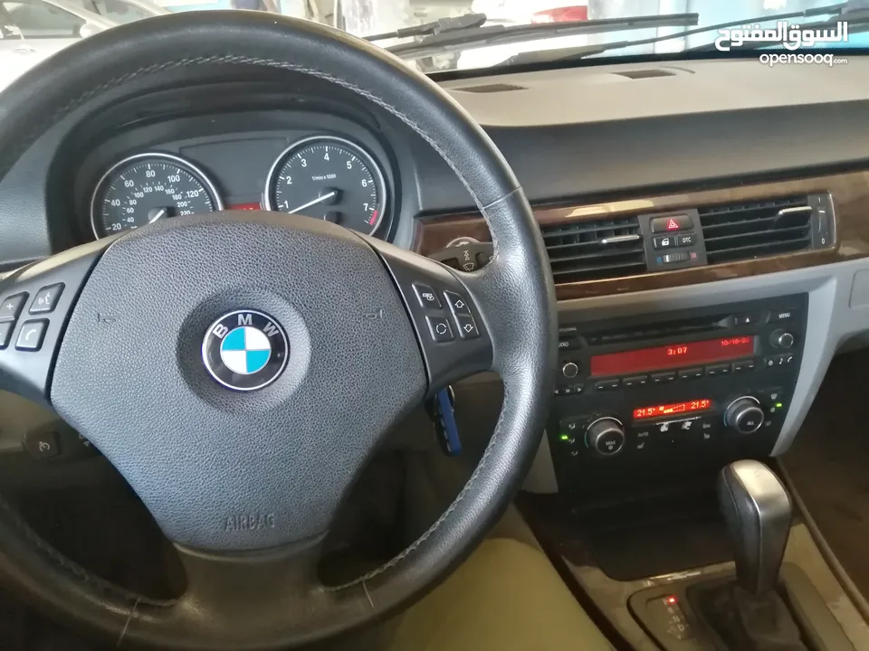BMW 328i 2011 للبيع