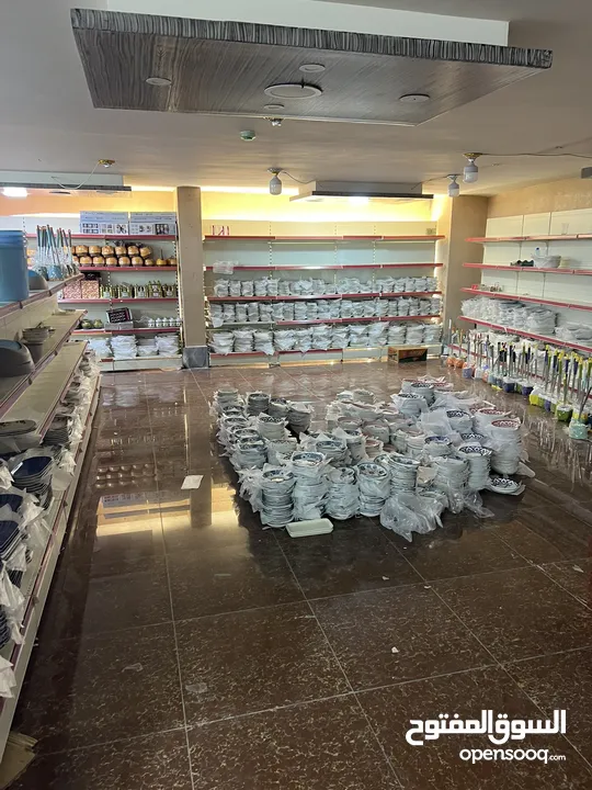 محل أدوات منزلية طابقين للبيع بمساحة 407 متر