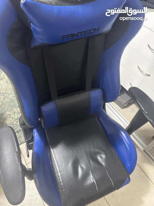 كرسي قيمنق FANTECH للبيع - مستعمل