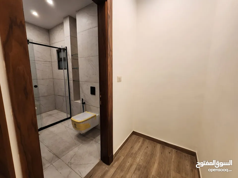 شقة ارضية للبيع في منطقة الصنوبر - ref : 14432