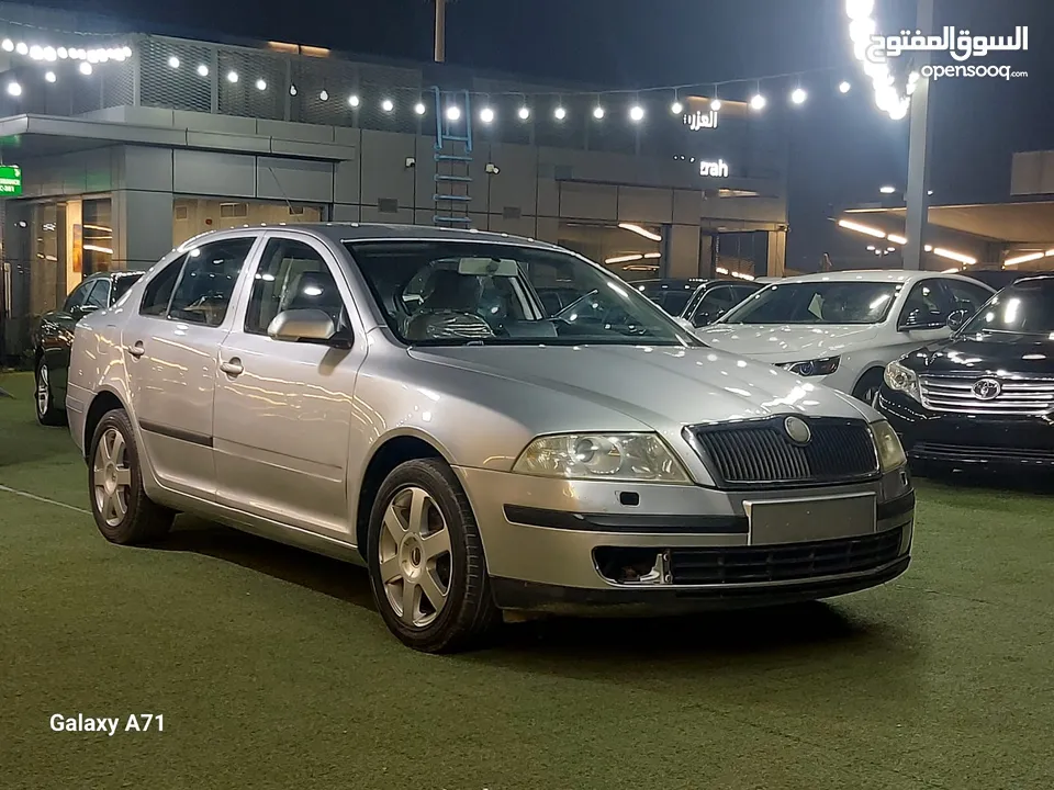 اسكوده اكتفيا 2008موصفات خليخي جاهزه علي التسجيل والتصدير  1600cc