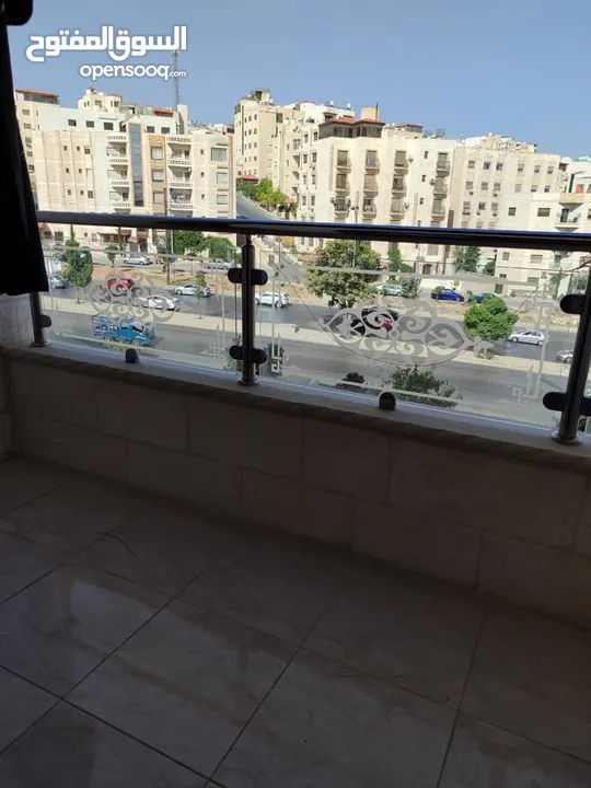 شقة فاخرة للبيع بسعر مغري ورمزي