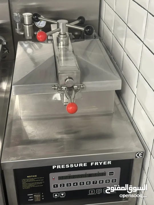 معدات مطعم للبيع