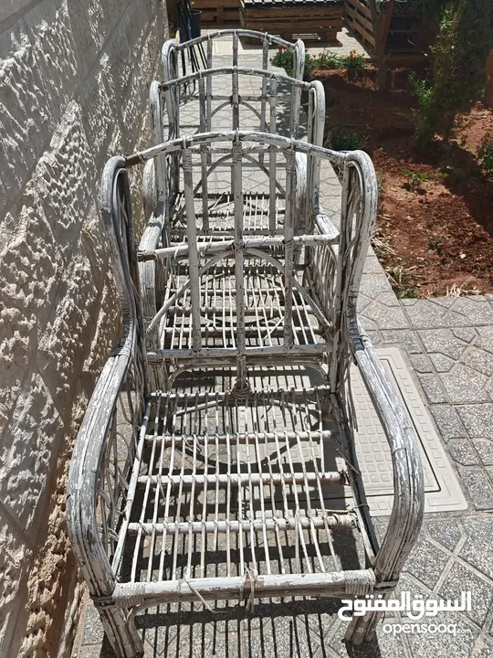 طقم كراسي خيزران خارجي بحالة جيدة