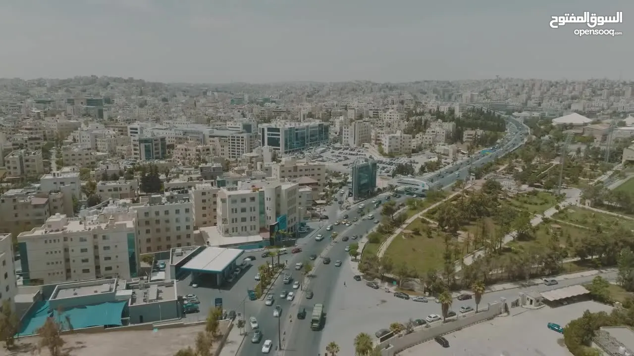 فرصة مميزة للإيجار في عمّان – الشميساني محلات/عيادات طبية في موقع استراتيجي بجانب المستشفى التخصصي