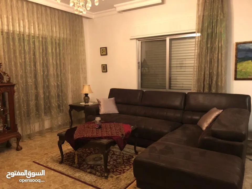 شقة استثمارية مفروشة للبيع في جبل عمان قرب الدوار الرابع