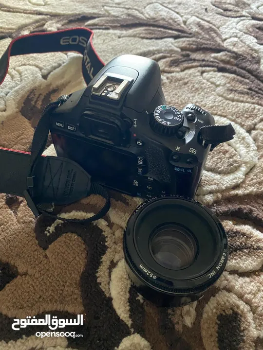 للبيع كاميرا Canon Rebel T2i بحالة جيدة