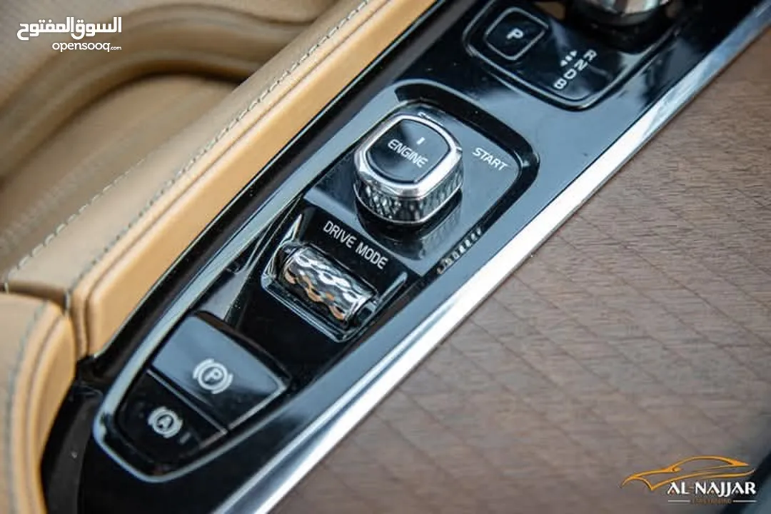 Volvo XC90 T8 R-Design 2016 Plug in hybrid   السيارة مميزة جدا و لا تحتاج الى صيانة