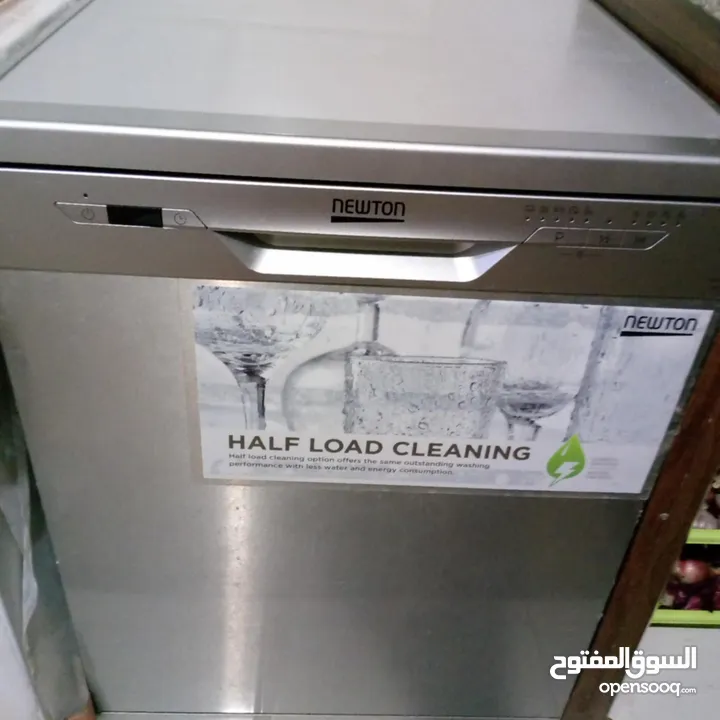 جلايه استخدام اقل من شهرين لسا جديده والله سبب البيع العوده الى سوريا ولا خدش