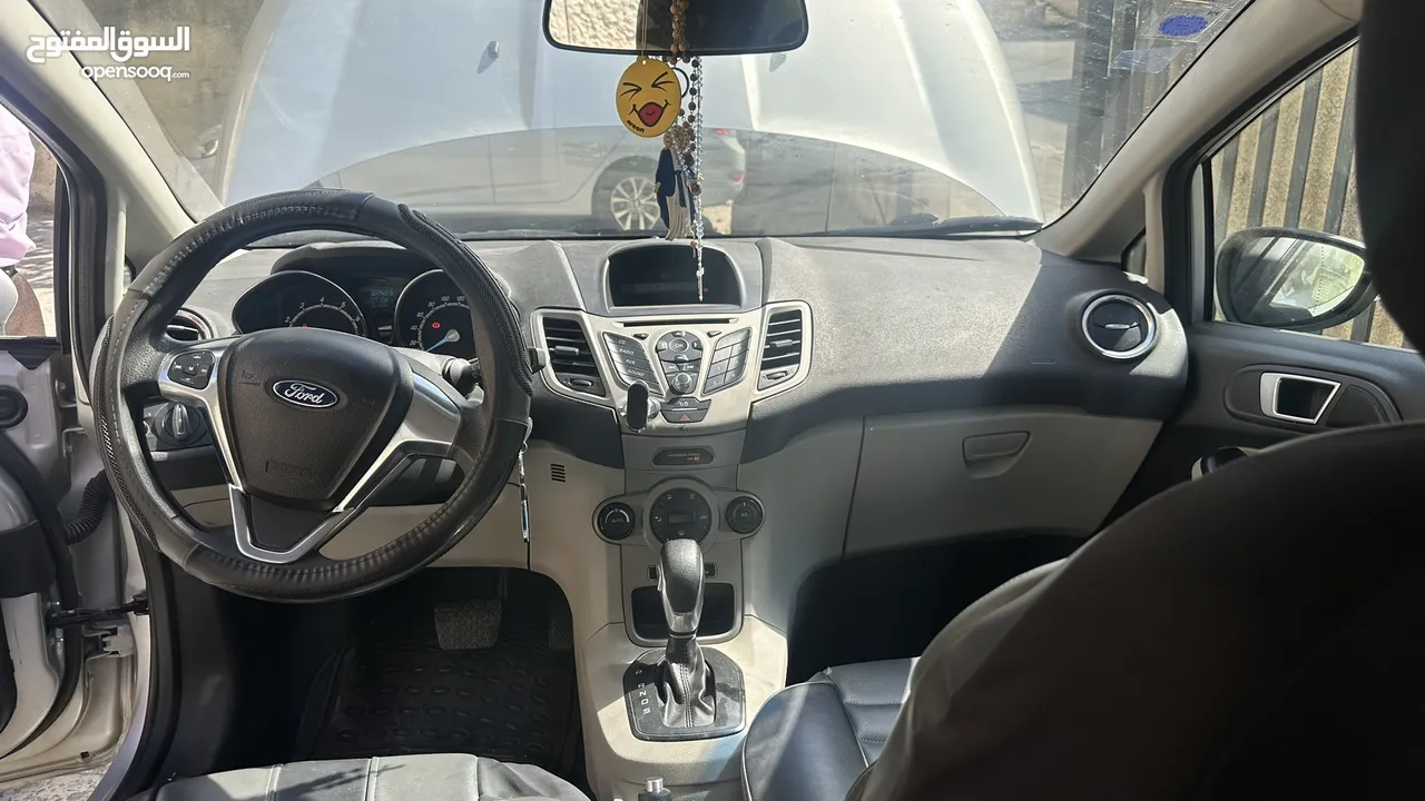 سيارة فورد للبيع كاش فقط