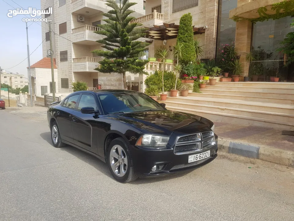 Dodge charger 2011