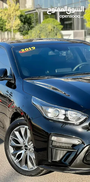 بريموم بحالة الوكالة KIA 3 2019 مميزة