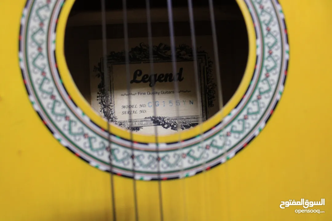 جيتار legend شبه جديد مع شنتة ونضيف موديل CG155YN خشب اصلي وفريت بورد نضيفة جديدة