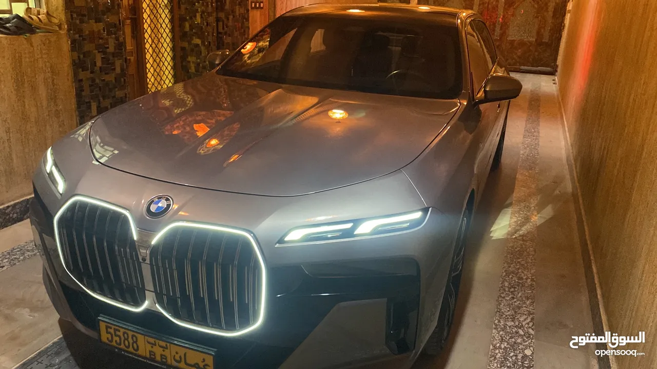 BMW 735i خليجي عمان المستخدم الاول مباشر