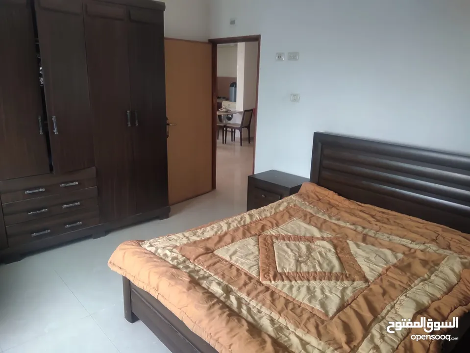 شقة ارضية حي جامعة بيرزيت
