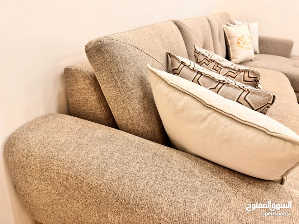 طقم كورنر Sofa-bed + ثنائية مودرن شبه جديد استعمال بسيط جدا