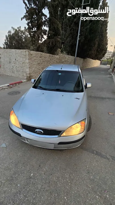 فورد مونديو