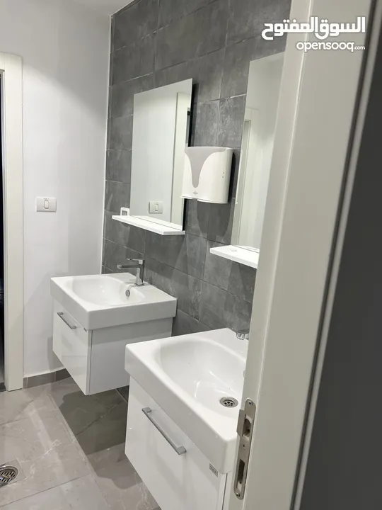 مخازن ومكاتب للايجار