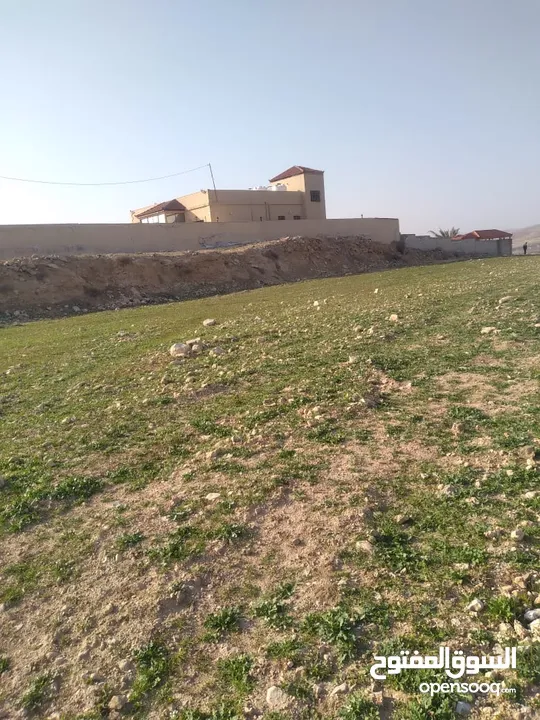 قطعة أرض للبيع مميزة بأطلالة مرتفعة وبسعر مغري