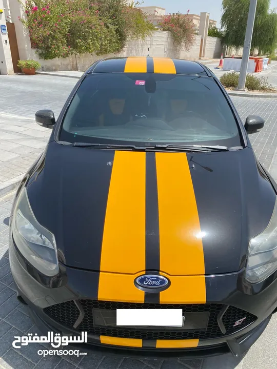 Ford Focus ST 2.0L for sale in abudhabi. 4 cylinder engine