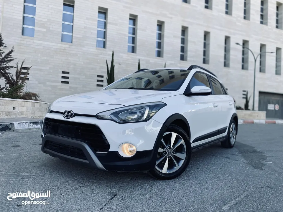 هيونداي i20 آكتف .. محرك 1400 بنزين .. ميني جيب مميز وبحالة الشركة ..