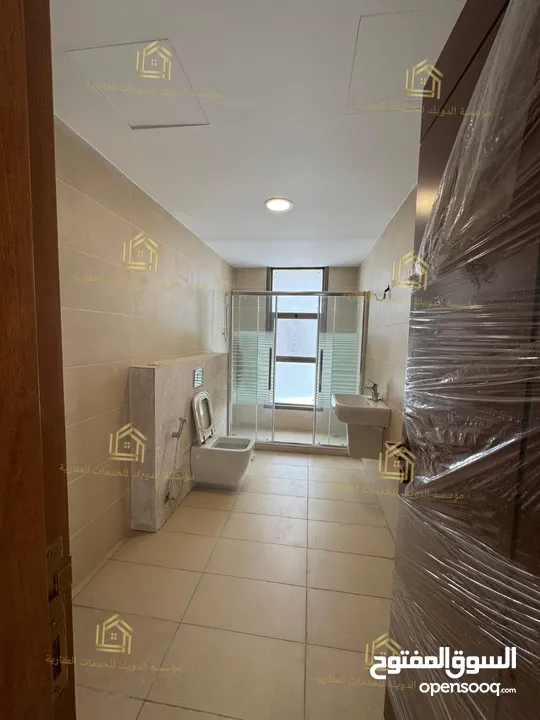 شقة فاخرة - لم تسكن - دير غبار - 3نوم 1ماستر - 220م - بإطلالــــه مميزة - قرب الخدمات العامة