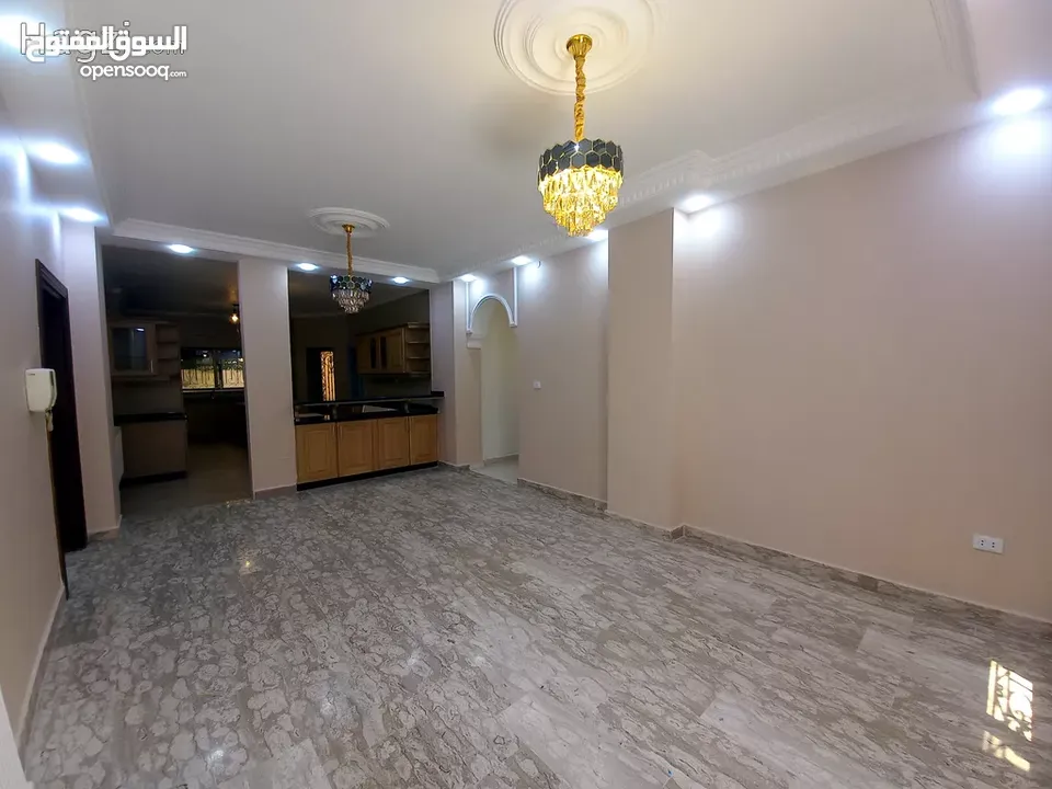 شقة غير مفروشة للإيجار 300م2 ( Property 17217 ) سنوي فقط