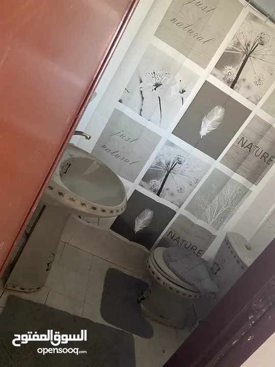 شقه كبيره للبيع مقابل لؤلؤة طارق 160 طابق رابع بدون مصعد من المالك مباشره وبدون وسطاء ب40000
