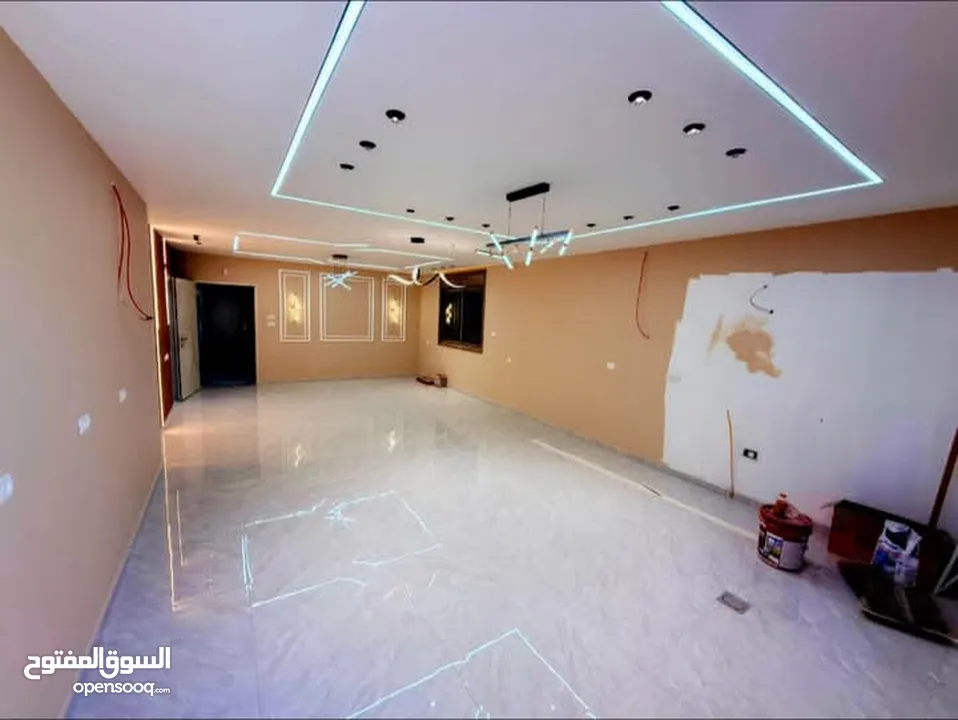 تملك شقة ارضيه خلف مستشفى ابو ريا شارع الالتفافي الطيرة