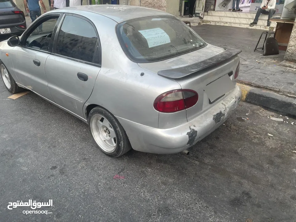 السياره بحاجه إلا صيانه